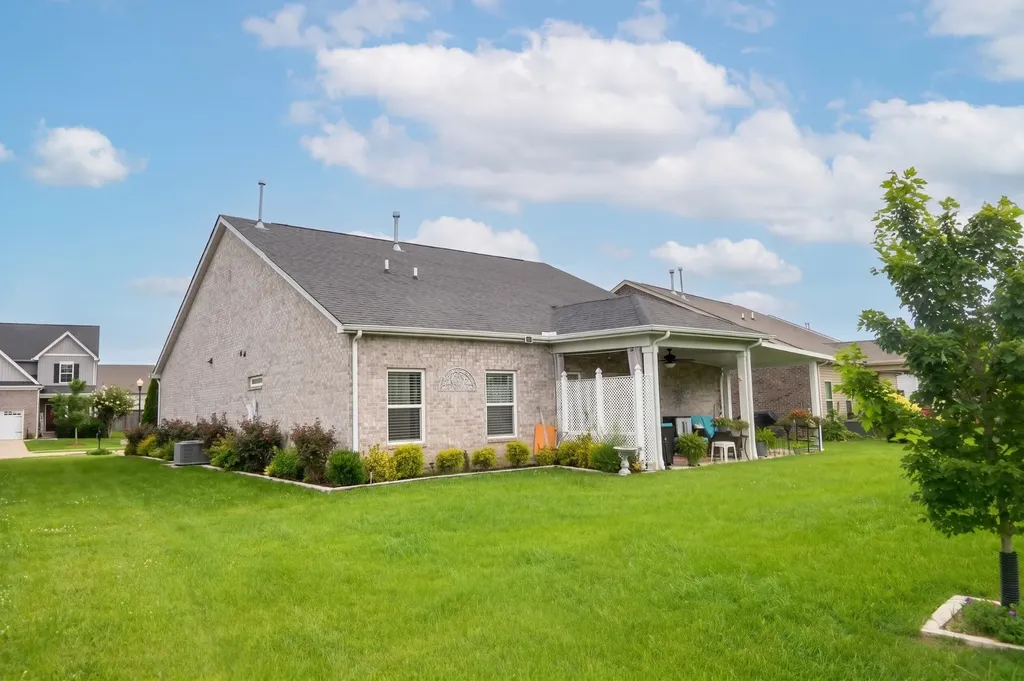 1127 Westgate Drive Gallatin TN 37066