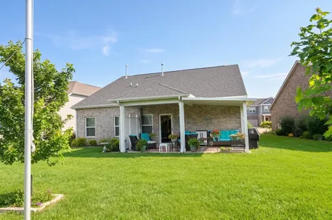 1127 Westgate Drive Gallatin TN 37066