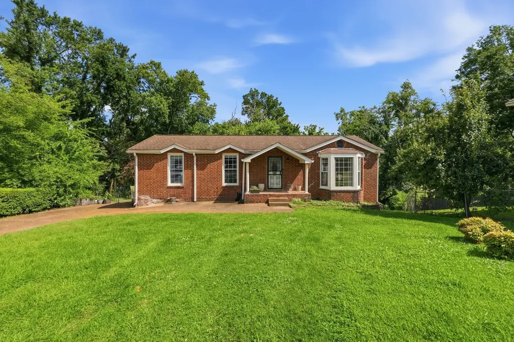 4824 Blue Springs Drive Nashville TN 37211