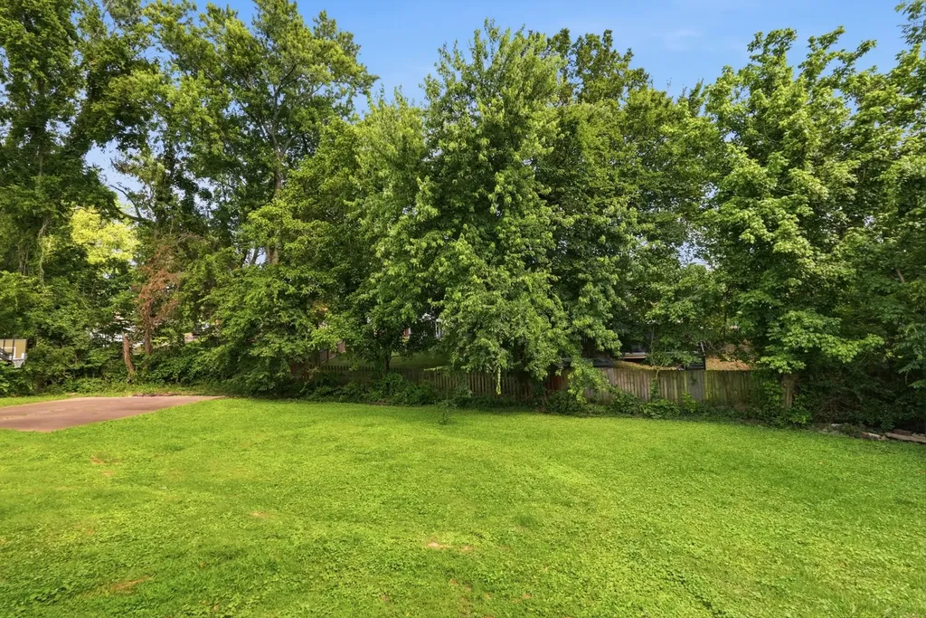 4824 Blue Springs Drive Nashville TN 37211
