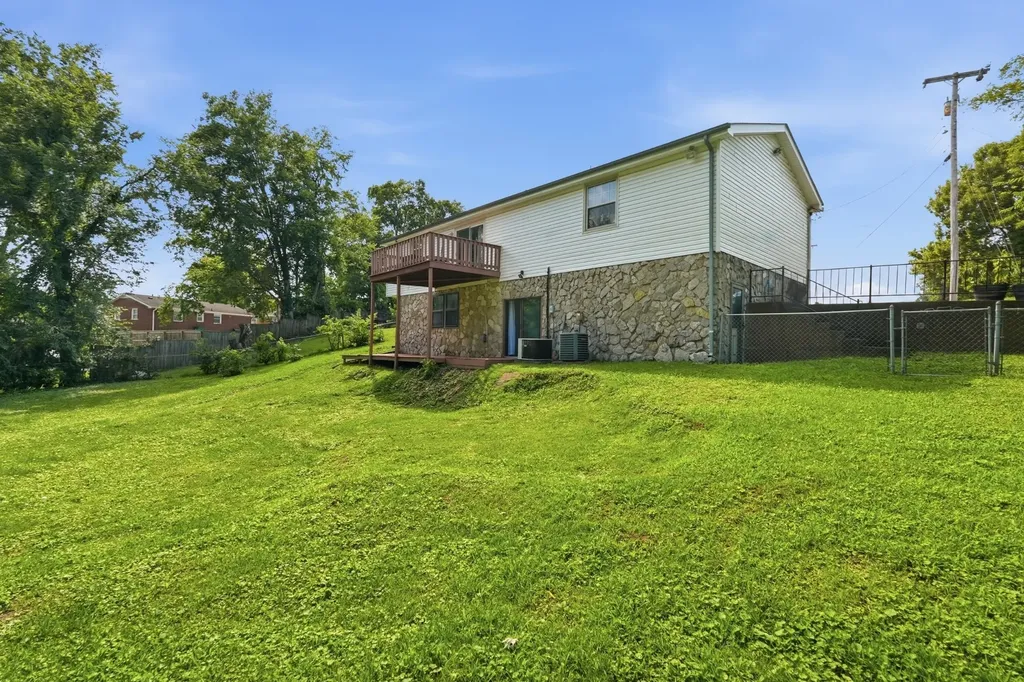 4824 Blue Springs Drive Nashville TN 37211