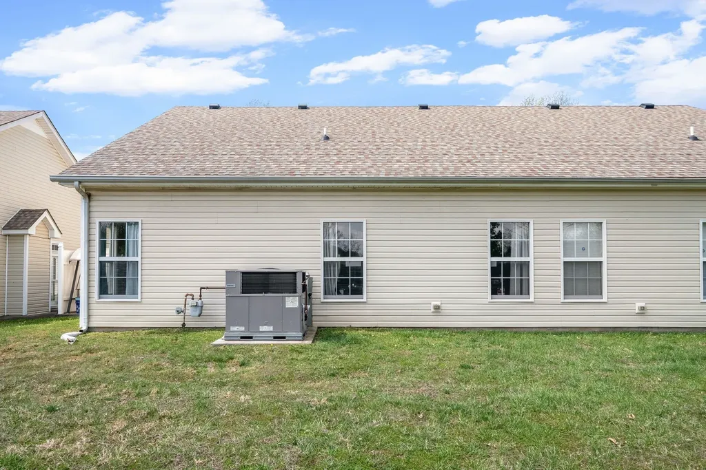 3737 Meadow Ridge Lane Clarksville TN 37040