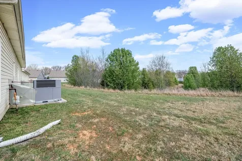 3737 Meadow Ridge Lane Clarksville TN 37040