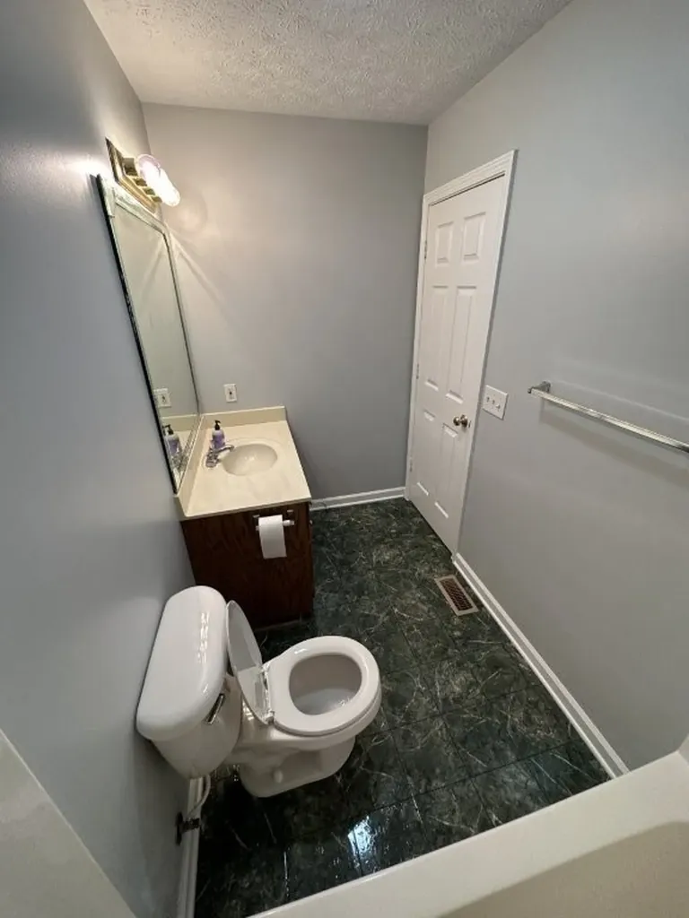 108 Roberts Road Shelbyville TN 37160