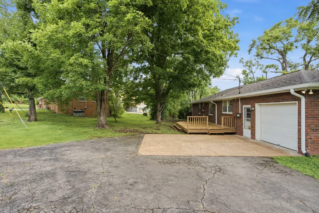 5101 Regent Drive Nashville TN 37220