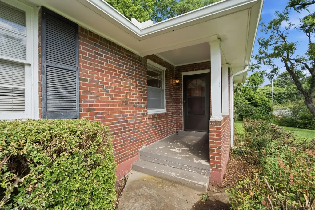 5101 Regent Drive Nashville TN 37220