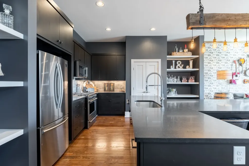24 Fern Avenue Nashville TN 37207