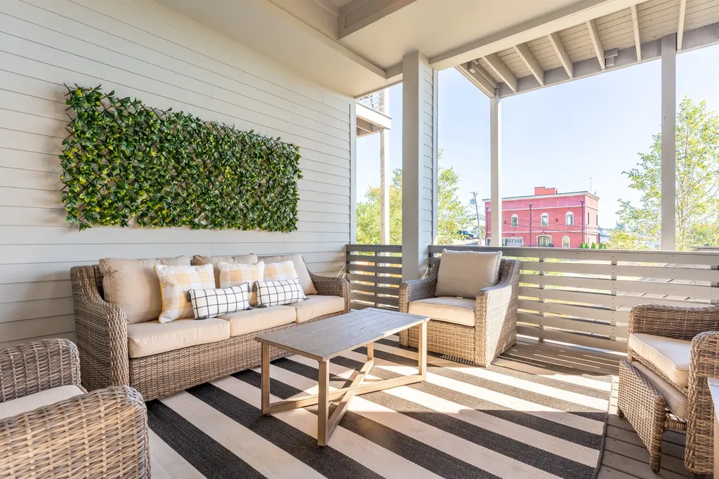 24 Fern Avenue Nashville TN 37207