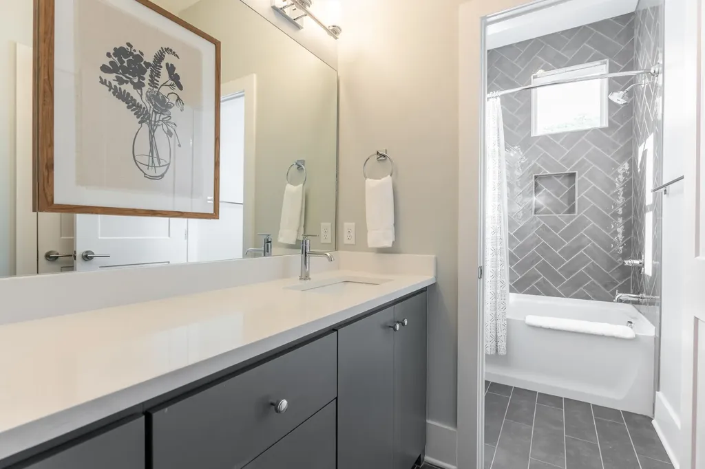 24 Fern Avenue Nashville TN 37207
