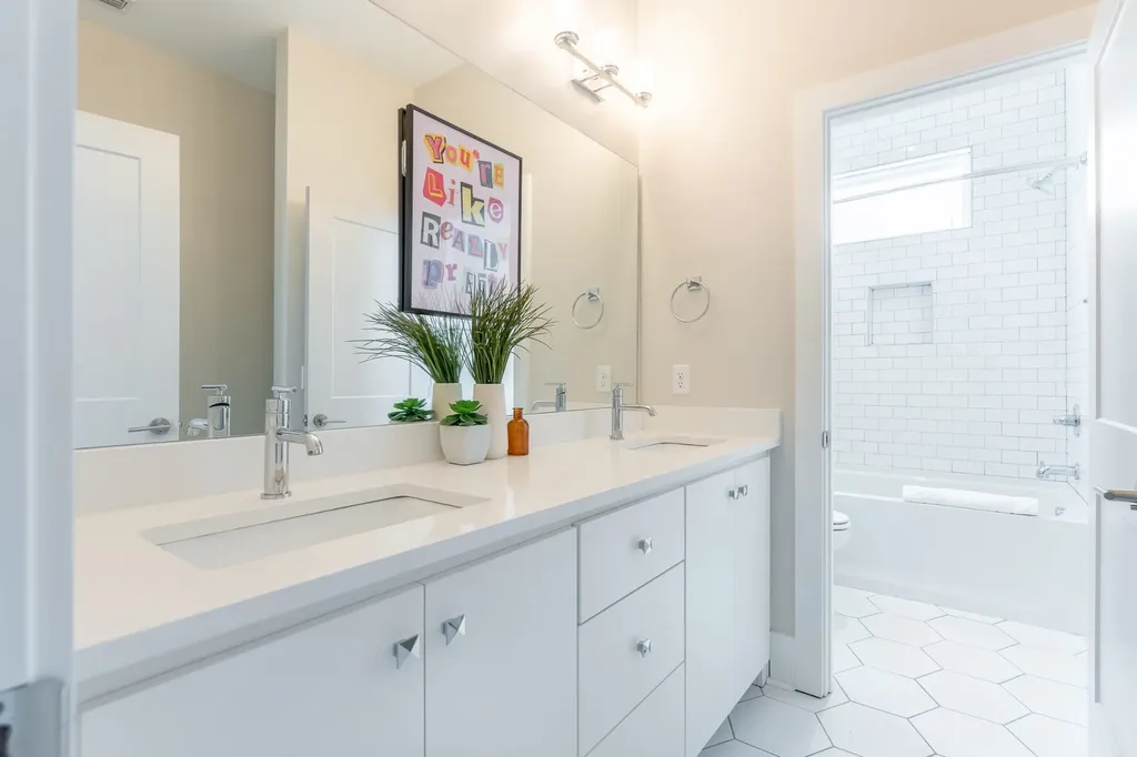 24 Fern Avenue Nashville TN 37207