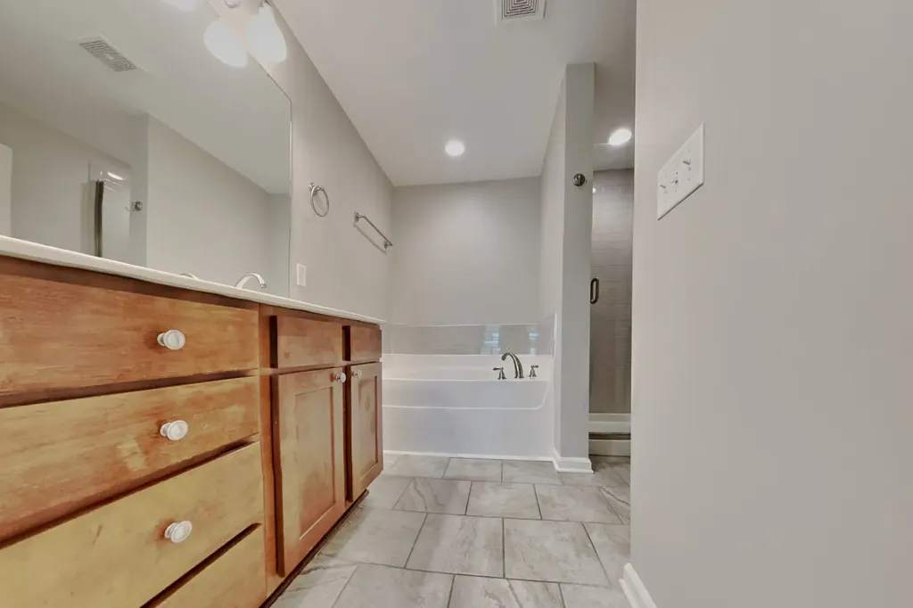 512 Hickory Leaf Court Mount Juliet TN 37122
