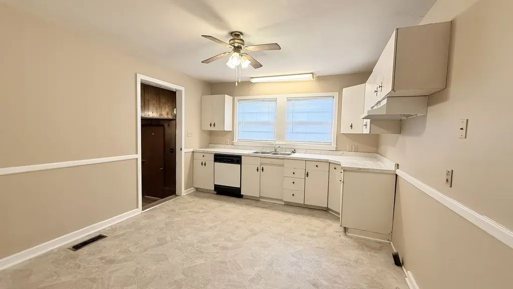 1002 Evins Street Manchester TN 37355