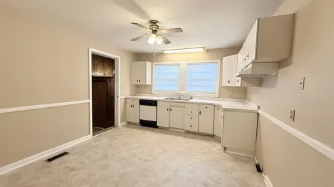 1002 Evins Street Manchester TN 37355