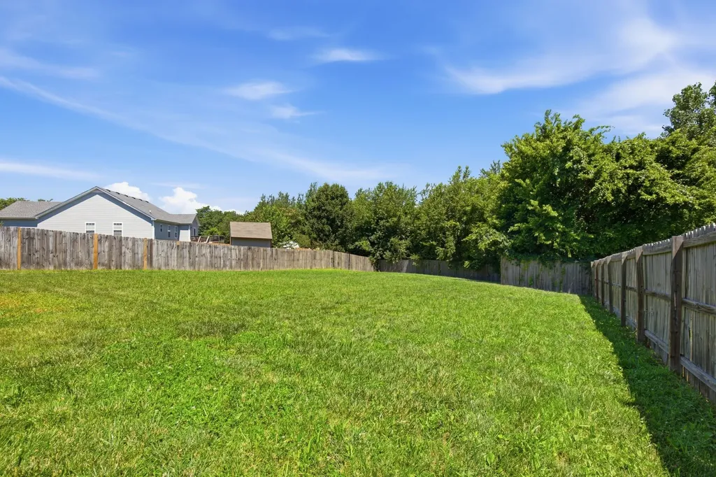 1821 Abrams Road Clarksville TN 37042