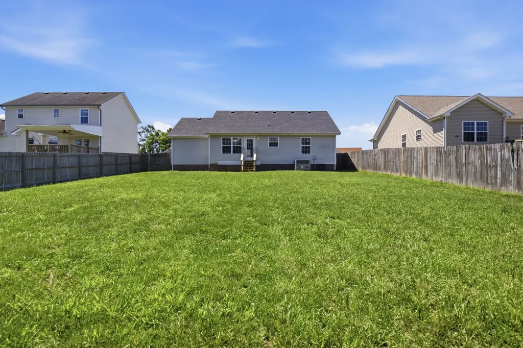 1821 Abrams Road Clarksville TN 37042