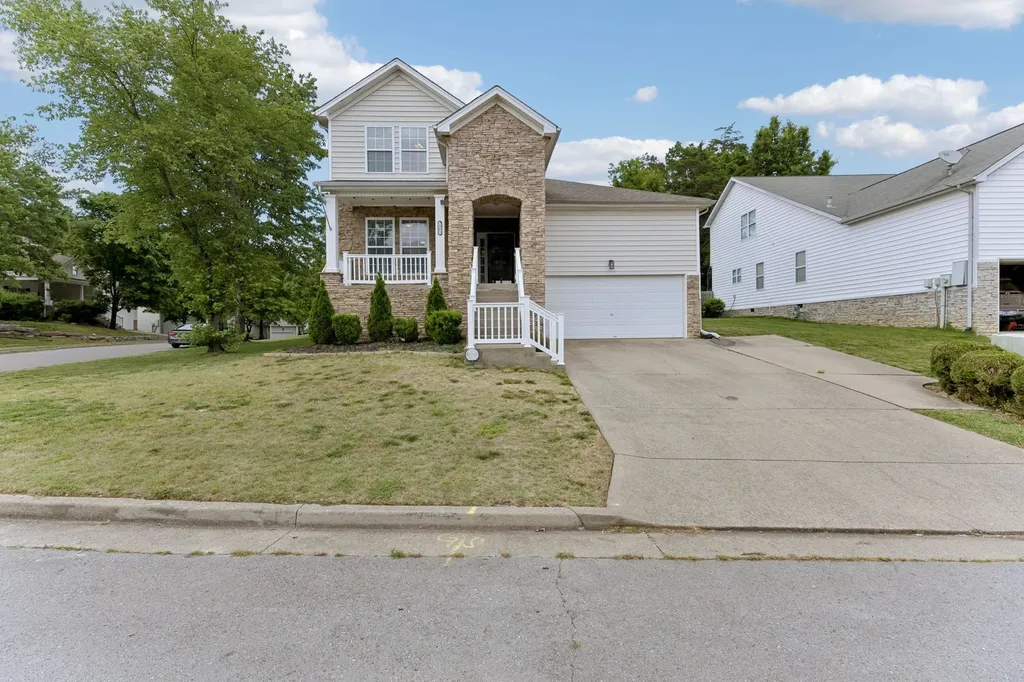 1961 Deep Woods Trail Nashville TN 37214