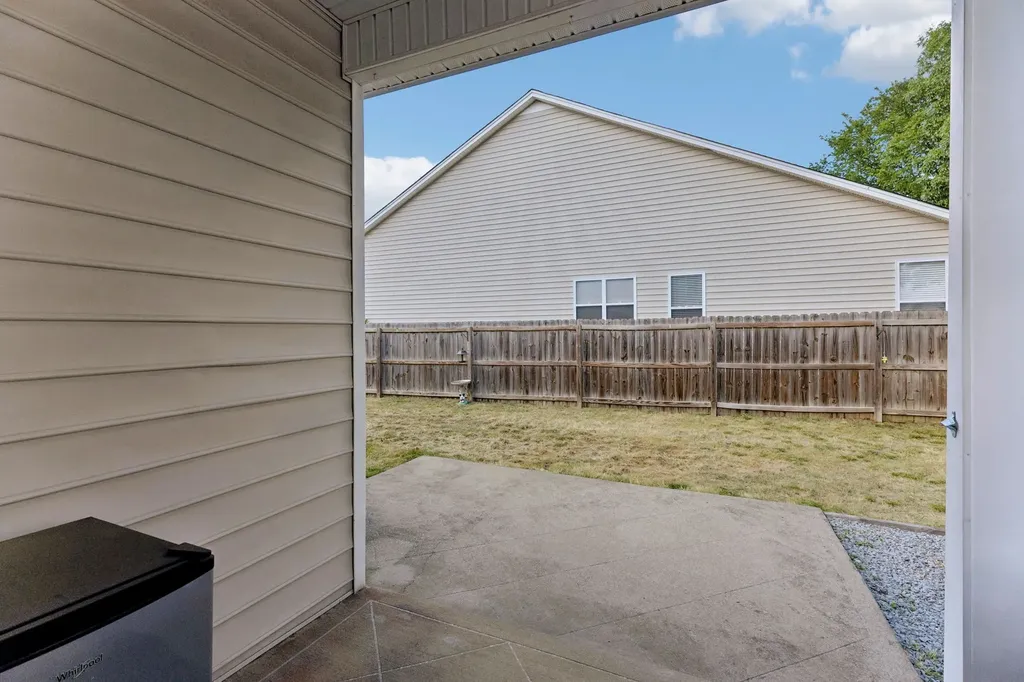1961 Deep Woods Trail Nashville TN 37214