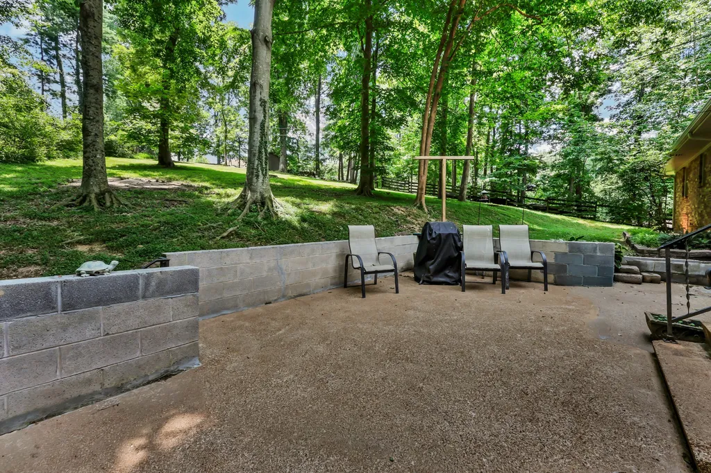 429 Winding Way Road Clarksville TN 37043
