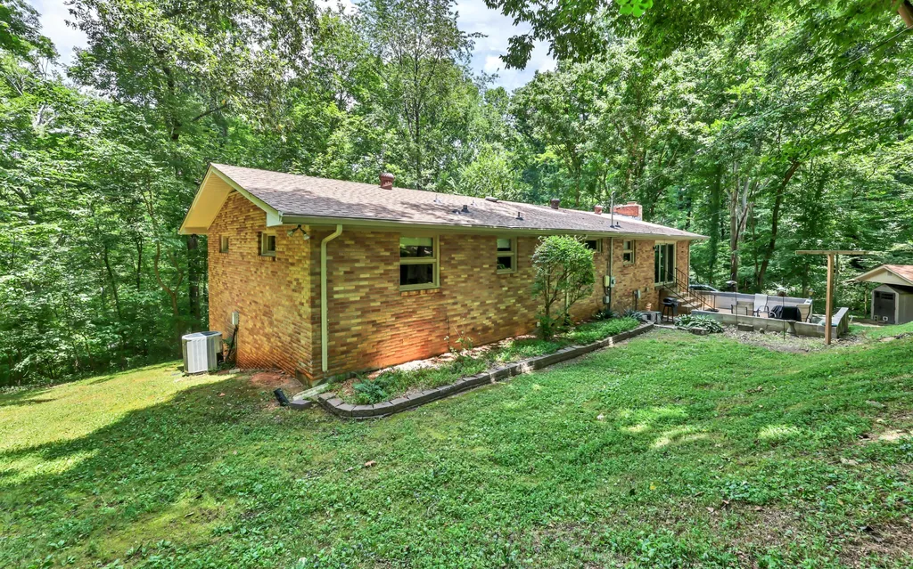 429 Winding Way Road Clarksville TN 37043