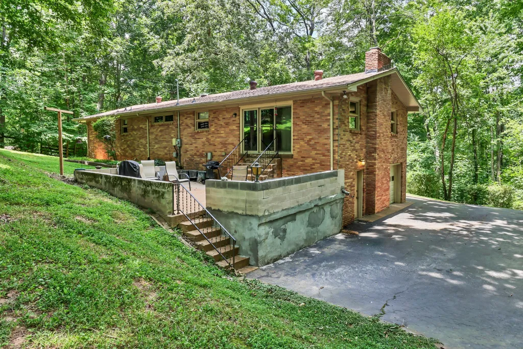 429 Winding Way Road Clarksville TN 37043