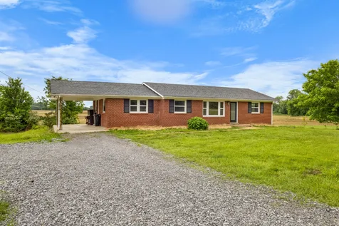 3070 Dover Road Woodlawn TN 37191
