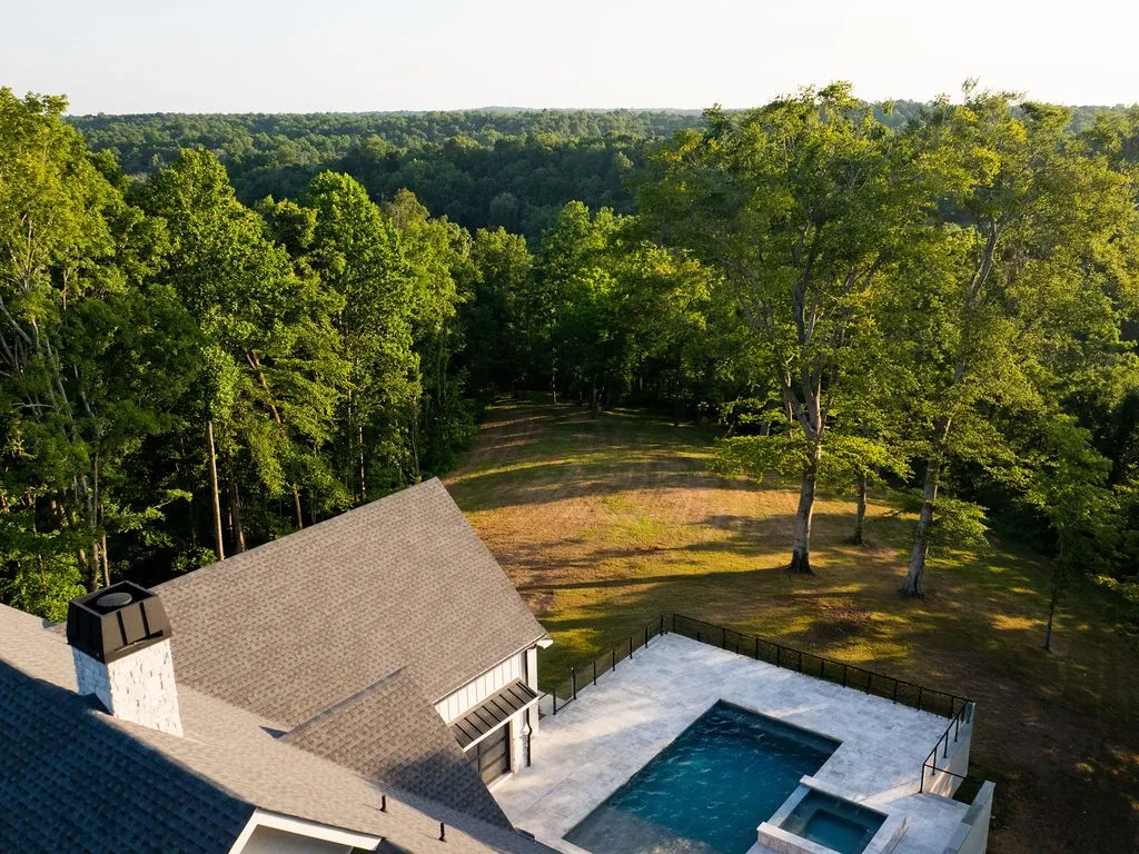 3809 Boston Theta Road Columbia TN 38401