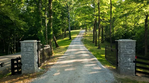 3809 Boston Theta Road Columbia TN 38401