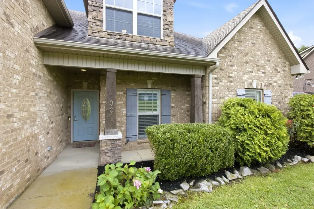 1301 Rivercrest Drive Murfreesboro TN 37129