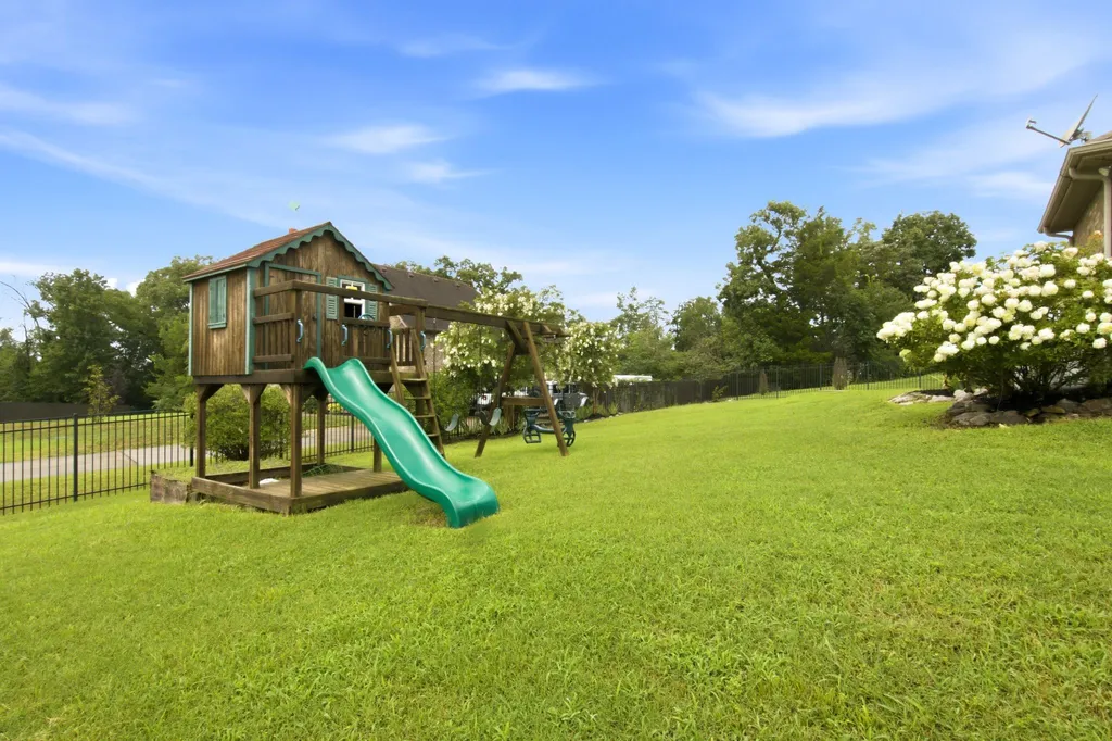 1301 Rivercrest Drive Murfreesboro TN 37129