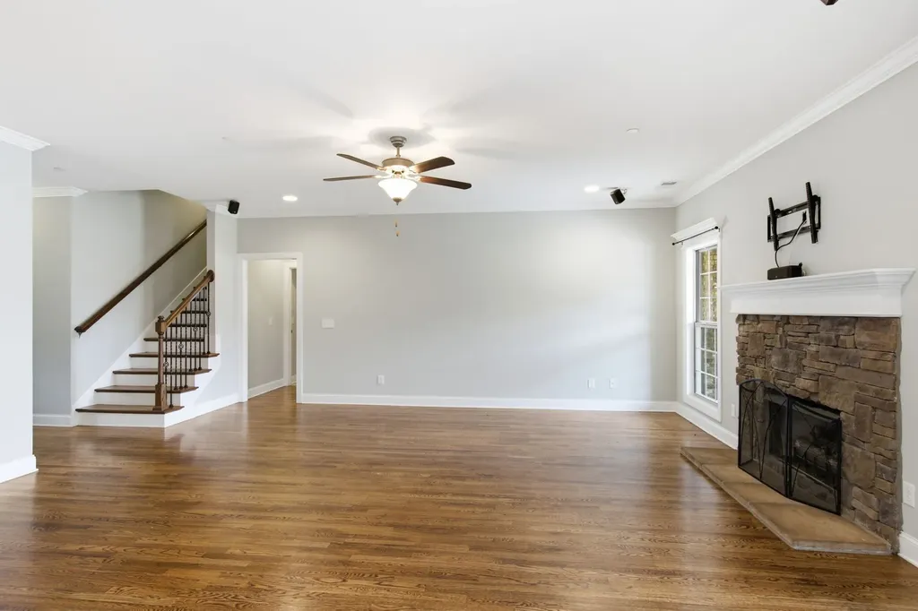 1301 Rivercrest Drive Murfreesboro TN 37129