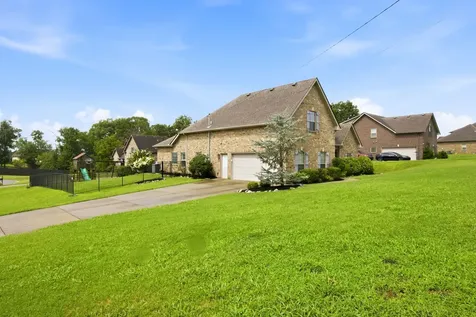 1301 Rivercrest Drive Murfreesboro TN 37129
