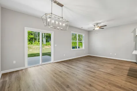 351 Carver Connection Lebanon TN 37087