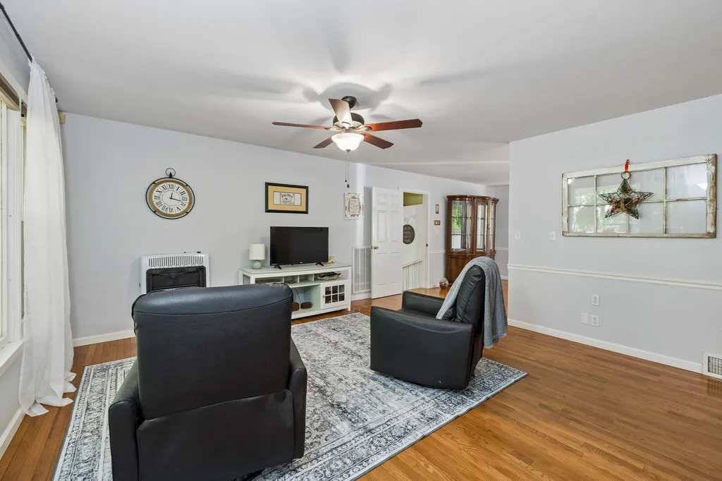 101 W Hills Terrace Dickson TN 37055