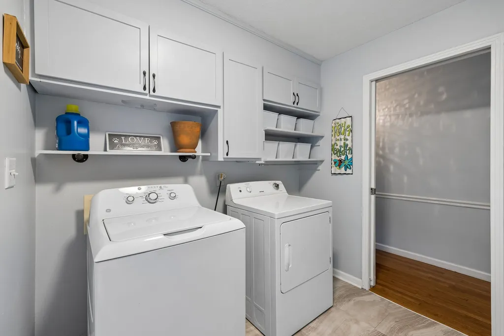 101 W Hills Terrace Dickson TN 37055