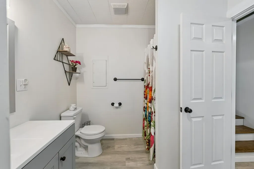 101 W Hills Terrace Dickson TN 37055