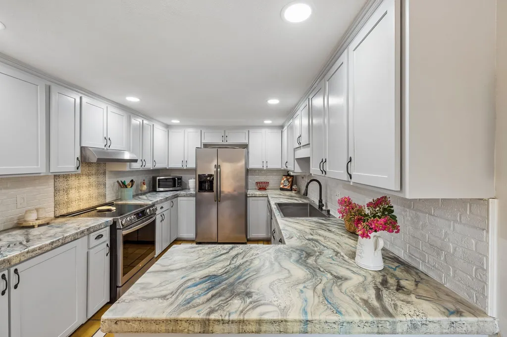 101 W Hills Terrace Dickson TN 37055