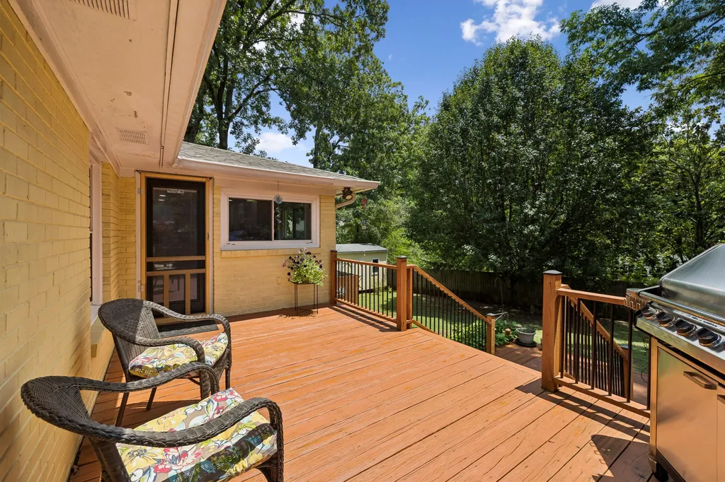 101 W Hills Terrace Dickson TN 37055