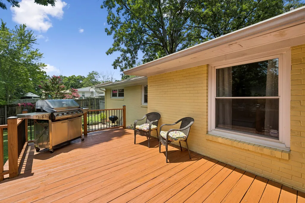 101 W Hills Terrace Dickson TN 37055