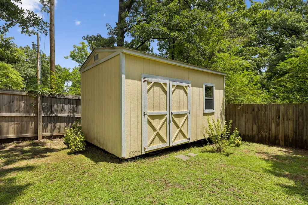 101 W Hills Terrace Dickson TN 37055