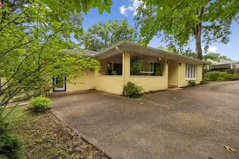 101 W Hills Terrace Dickson TN 37055