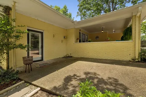 101 W Hills Terrace Dickson TN 37055