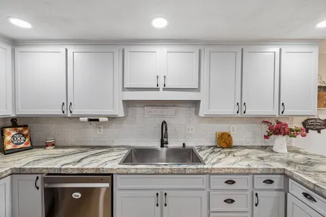 101 W Hills Terrace Dickson TN 37055