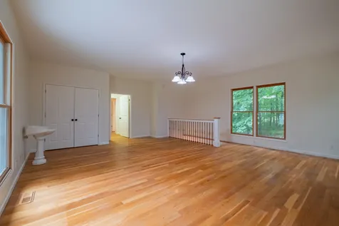 221 Winding Way Normandy TN 37360