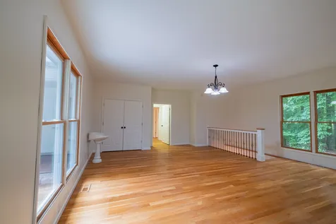 221 Winding Way Normandy TN 37360