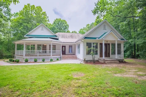 221 Winding Way Normandy TN 37360