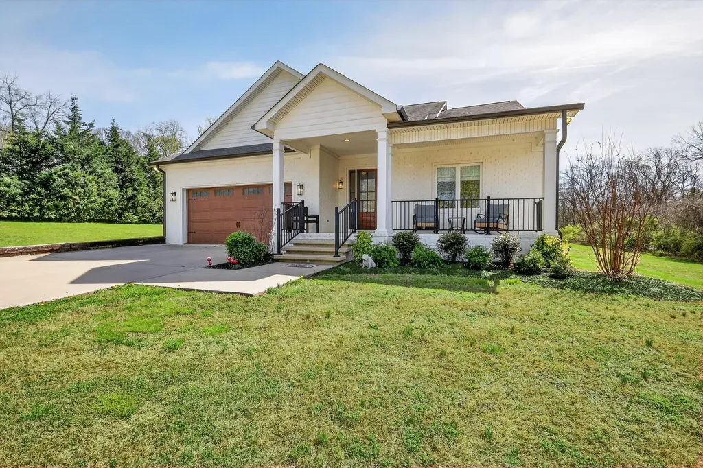 1089 Old Williamsport Pike Columbia TN 38401