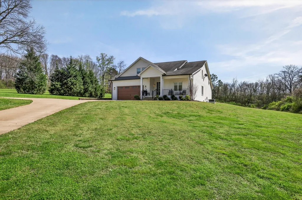 1089 Old Williamsport Pike Columbia TN 38401