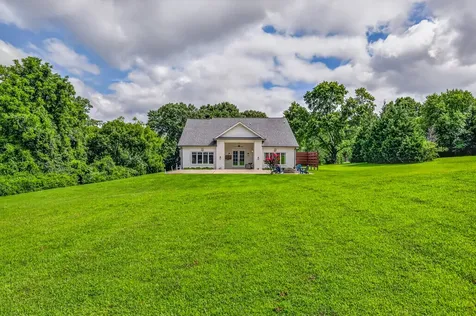 1089 Old Williamsport Pike Columbia TN 38401