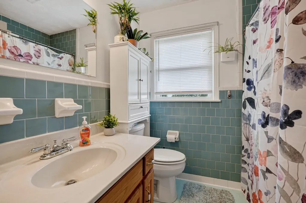 234 Jim Hennessee Road Sparta TN 38583