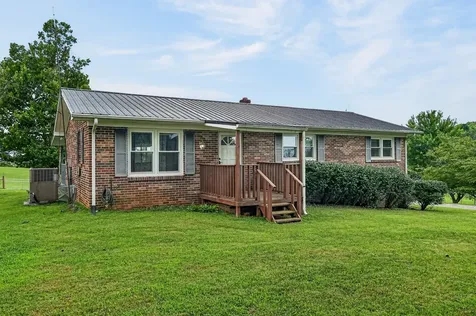 234 Jim Hennessee Road Sparta TN 38583
